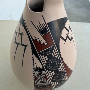 Mata Ortiz Pottery Vase Signed By Ivone Olivas 10”x 6”